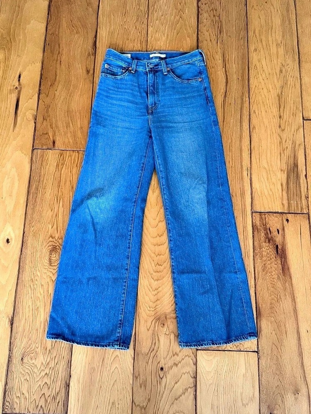 Levi's Ribcage Wide Leg Jeans size 28